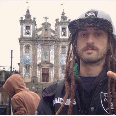 Meu amor eh rastafari!!!! •2606• pequeno gesto de amor!!! @ariconecrew