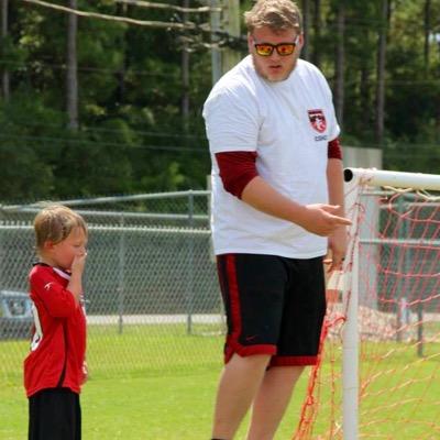 DaaaBair's profile picture. Family. Sports. Food.