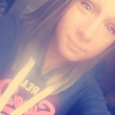 je t'ai donner ma confiance ne me decois pas t'es pas un objet mais bon tes a moi ❤️❤️Snap: louise55700 Facebook: Louise Lesaine ❤️