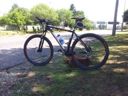 Full time Protea's and Bok supporter!!! Ride bike to drink beer.
