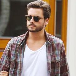 @KourtneyKcrdcsh will always be my Lady Disick. || #KardashianEmpire || Daddy of 3. || Not @ScottDisick