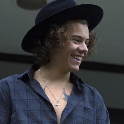 Hello :D If I followed you, please follow my main account @FangirlBea and I'll follow you there too! ;) Thanks Xx