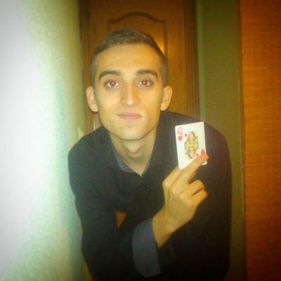 AlexCollantesV's profile picture. lvl 21/ Miradas que matan, sonrisas que sangran Almas/Paciente hasta la muerte/Aun quedan historias por escribirse.../Fito.
