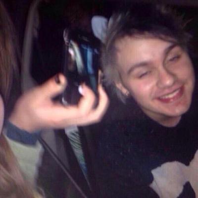 FREE FOLLOW. GO FOLLOW @tumblrftmikey I FOLLOW BACK
