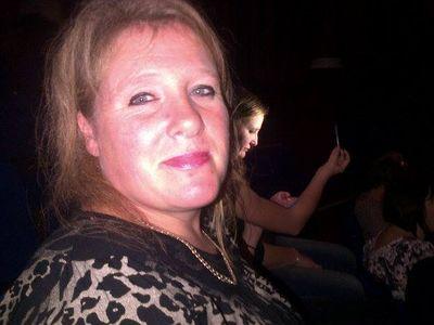 hi im a shy person who has a teenage daughter who plays rythem guitar and a singer song writer....