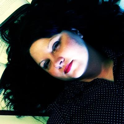 Award winning and Top 100 Amazon author, teacher and lover of graphic tees.