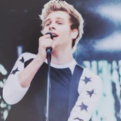Luke hemmings is my world