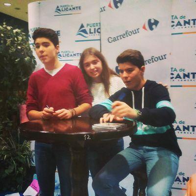 Silvicookie's profile picture. Fallera de los pies a la cabeza y gemelier