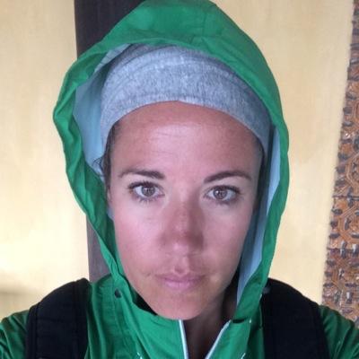 Emi_emlo's profile picture. Attachée de presse / Spécialiste en Communication culturelle / programmation / Amoureuse de la vie et des gens mais surtout des détails qui la rendent drôles.