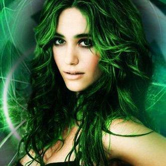 Polaris/Hija de Erik Lehnsherr y Suzanna Dane.Medio hermana de Wanda y Pietro. Mi poder es el magnetismo y pertenezco a los X-men porque asi lo prefiero