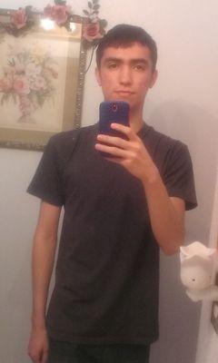 lakers,listin 2 hip hop/rock/rap,eminen fav rapper hip hop is wiz khalifa,steelers,like to chill hang out