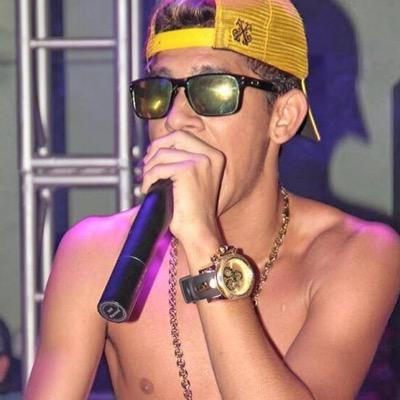 ♔ Cantor , compositor e sonhador  //contato para show: 67 92827648 (tiago)