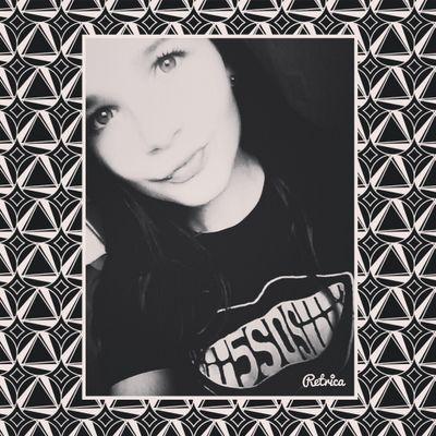 ChelseaAnnHolt's profile picture. ♡ 5sos 0/4, bananas, insta- xchelseaholtx, fb or I unfollow ♡