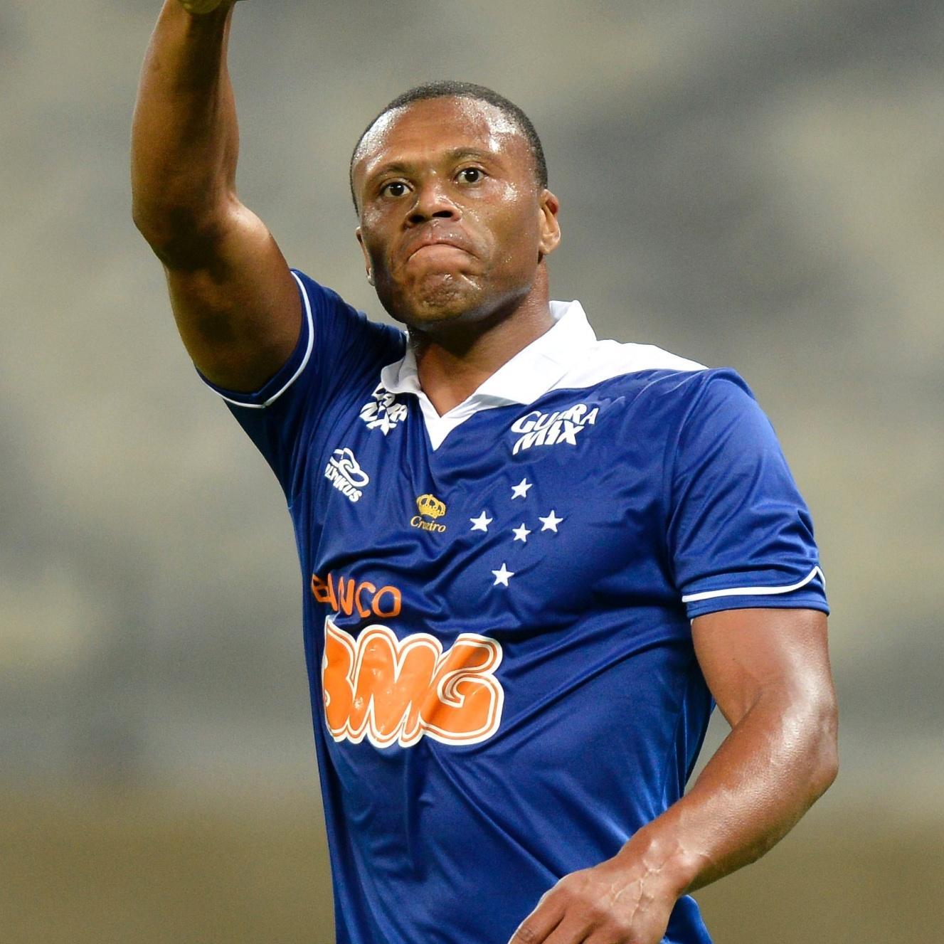 Nós que torse para o cruzeiro somos fiél,e nós lutamos para ganhar de todos os perdedores,somos batalhadores e vamo ganhar o brasileirão.