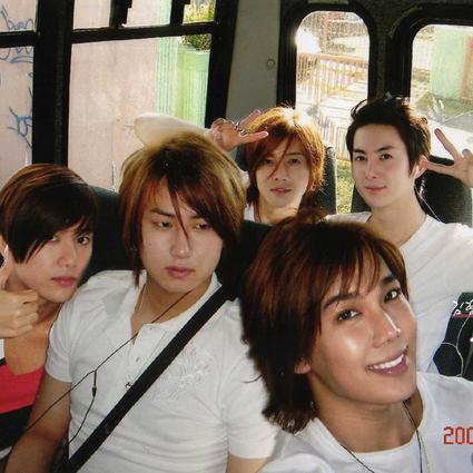 take our time machine and get all the moments of ss501 from past until now.