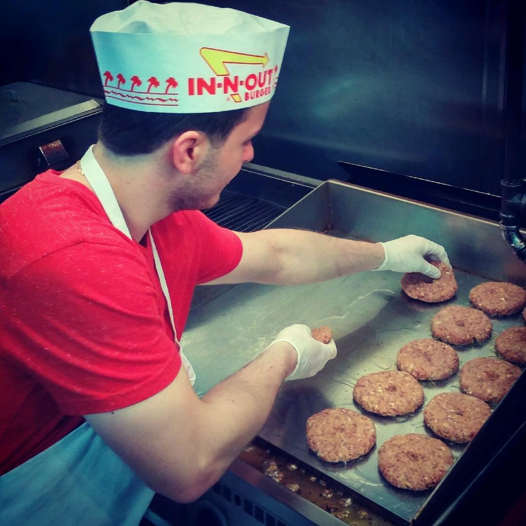 RichterBolomont's profile picture. Experienced food Ninja