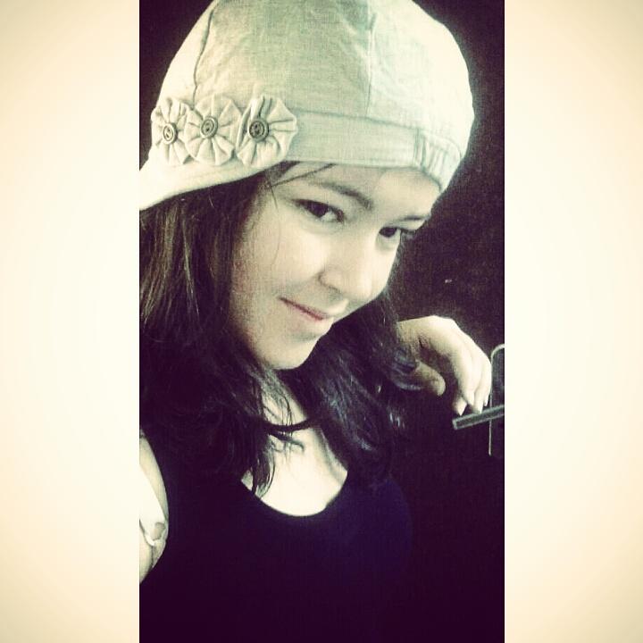 evimorzinhu's profile picture. Você vai me olhar me julgar, tirar conclusões precipitadas, mas ainda assim não vai me conhecer