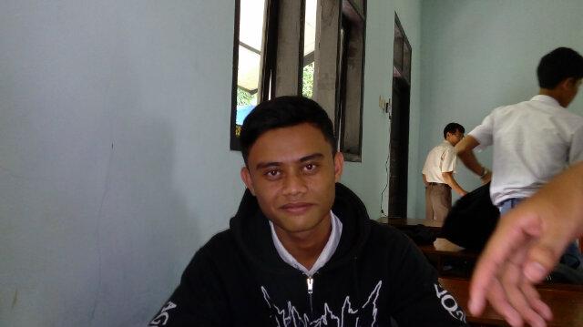 denirendo's profile picture. 