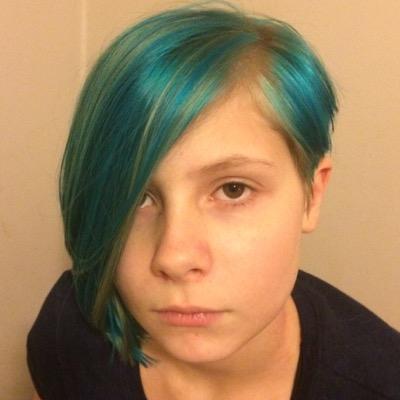 I love talking to myself through game play. I also like to do VLOG's and beauty tutorials :P Currently Acting/Modeling/Youtuber