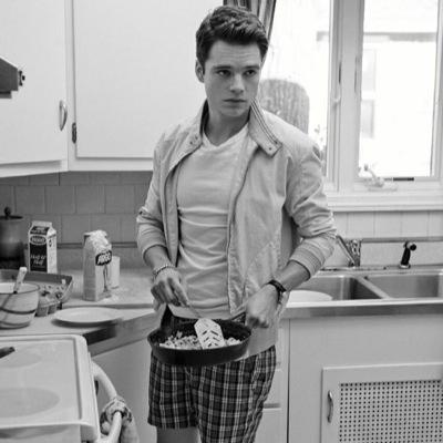 SFinstock's profile picture. {I don't need an anchor anymore, the storm has past.} Coaches lovechild(the kid he never wanted). tw rp