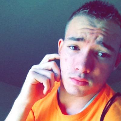 Sports are life 
two mains- eating, sleeping,...
Junior @southeast HS. 
Regional runner in track
Follow me i follow back!