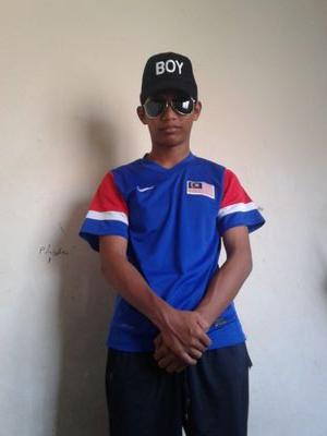 22
70300
N9
Stop havin' fun just working hard 4 family
