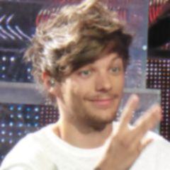 29 de julio, justin dijo que me amaba y sonrio cuando supo que le decia angel // larry y ziam