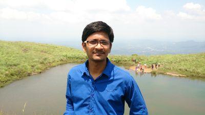 Tech enthusiastic, Music lover , Foodie , deep thinker, Web developer