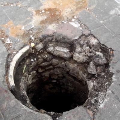 Esta cuenta tiene como finalidad apoyar y ayudar en medida de lo posible a todas las personas que han sido afectados x un árbol, coladera, bache en su vehículo