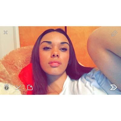 raaev_'s profile picture. 