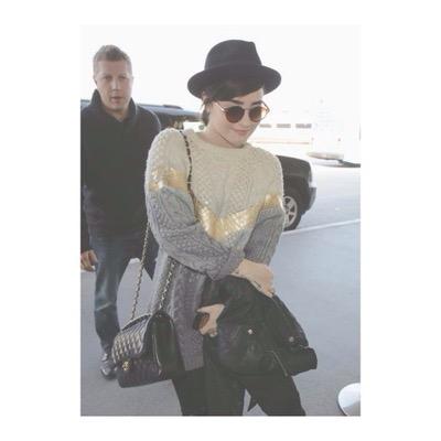 ''maybe you'll love yourself like I, YOU SAY'' close your eyes, put a hand on your heart and scream 'LOVE YOU' as loud as you can.[280614] Demi [050613]