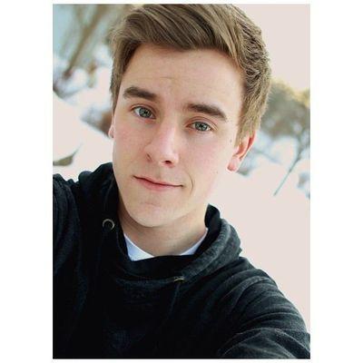 ClassixClub's profile picture. saving username (: