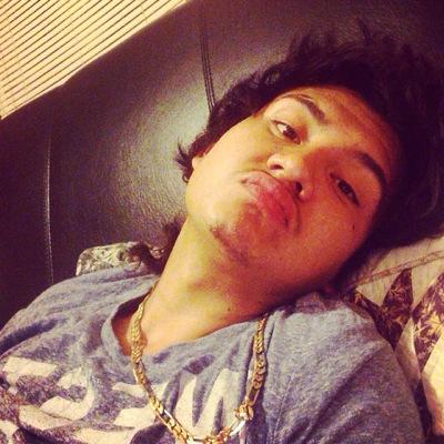 ~Reneesmai Gulianna Tapia you are my only QUEEN! !❤️~
This life aint made for everyone . . . Only the strong will survive . . . Its nothing but palmmmtreeez