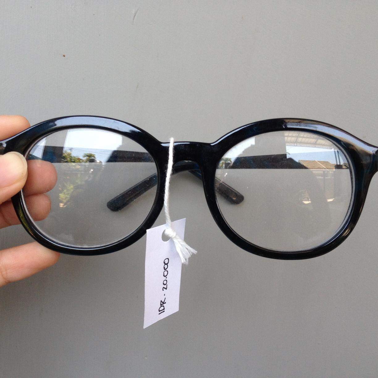 second stuff good quality dengan harga terjangkau. khusus cewe ya :) NOPE 08997019945