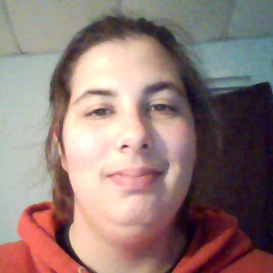 Im 23 I was born in Tennessee now I live in Indiana. I love the out doors and music. My favorite sport is baseball. My favorite soda is Dr.Pepper.