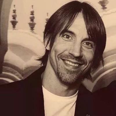 Dedicated exclusively to Anthony Kiedis, lead singer of the Red Hot Chili Peppers. Come here for all his latest pictures and news! I am not Anthony.