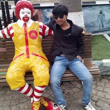 Im the indian rocking teenage boy and still student and trying to make my life best, one important thing keep smiling and make other smile.....