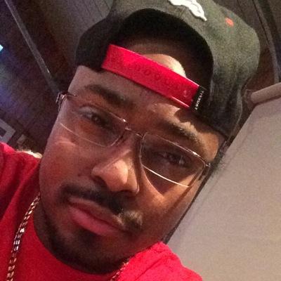 Denton Tx #unt #twu C.E.O Of @DatKu_Co /DFWClothier Hip Hop and R&B Artist WANT TO KNOW ANYTHING ABOUT ME LISTEN TO MY MUSIC
