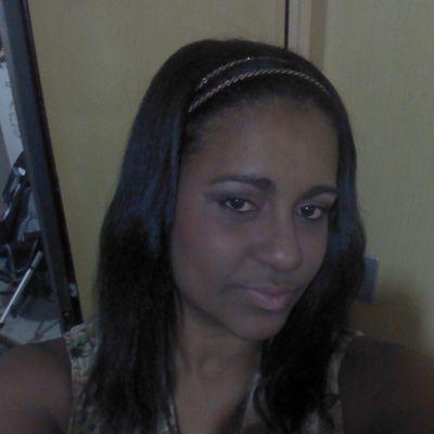 Sou mulher mulher de Deus, esposa de um homem de Deus maravilho que amo muito, mãe de 4 lindo homenzinhos que são minha vida.