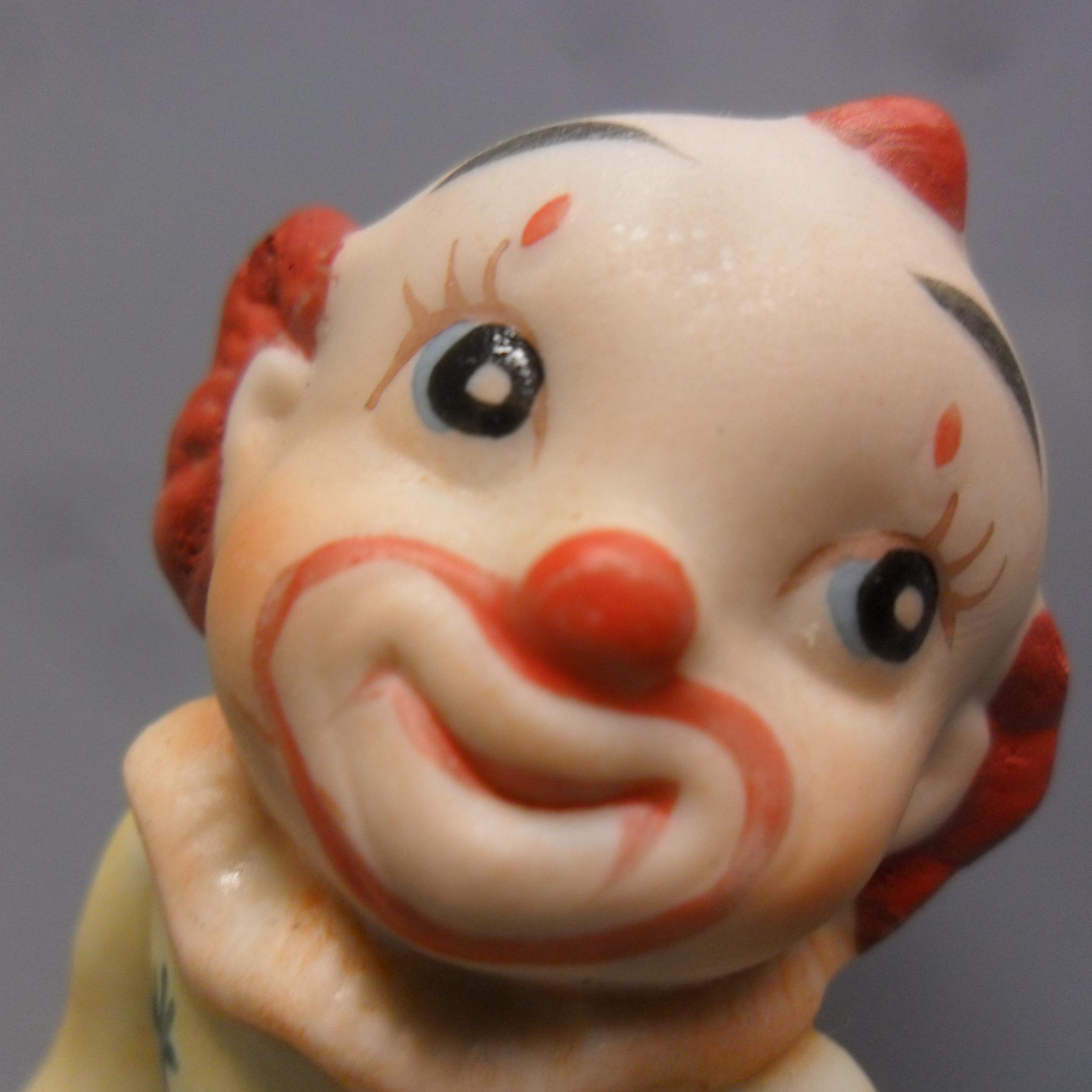 ClownenKlas's profile picture. När man är kille. När man somnat med smink och dreglat i sömnen med ansiktet mot kudden. När man sedan vaknar...