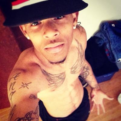 family Loyalty Respect DaGrind dats wat i live fa❌❌ u cross da line dats wat chu die fah...ohh ayee n if u lurkinnn FUCK Yuu Get Money Nigga
