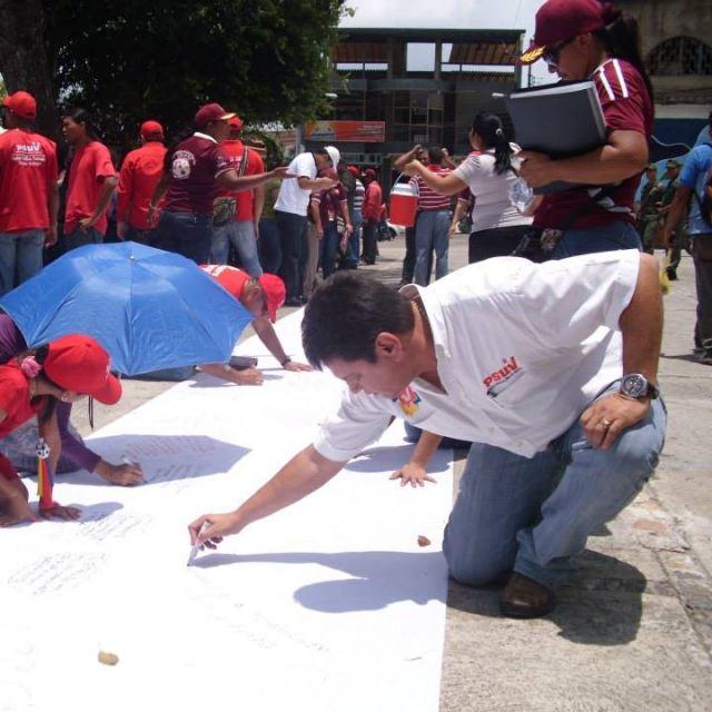 100% Chavista!!! Miembro del Equipo Político Municipal (Coordinador de Técnica Electoral) y Concejal reelecto por el PSUV en el Mcpio Alberto Adriani