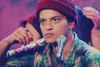 Supporting Bruno Mars every step of the way // Survived the jungle on June 4, 2014♡