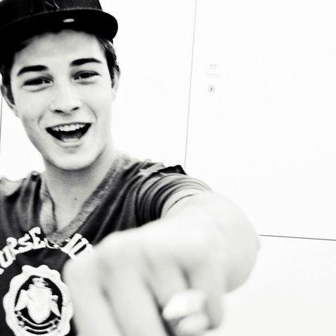 AristarkhG's profile picture. #FOURTAKEOVER #Россия #Россия