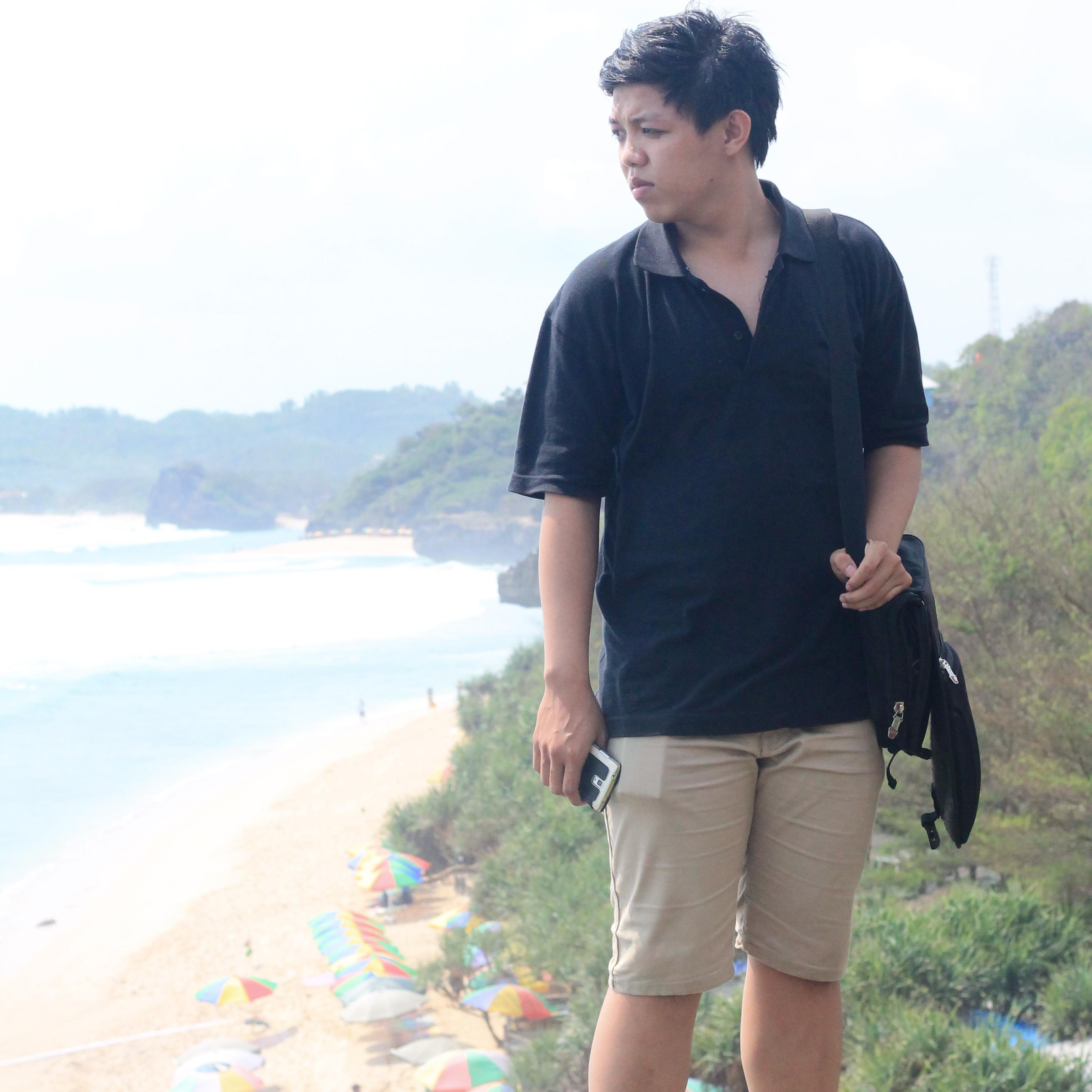 FB : puji surwanoto 
Ig : @pujisurwanoto
Tiktok: puji surwanoto
'_petani merangkap pedagang _'