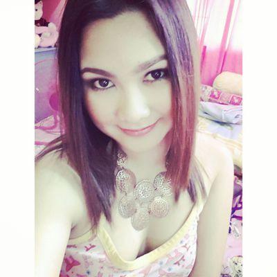 Very girly momma.  Beauty & Lifestyle Blogger. Always in a quest for Inner Peace.