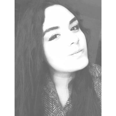 IlseMunoz's profile picture. Diseñadora Gràfica, Basquetbolista, .♥ mdlt Inicio mi día pintando, creando, capturando sonrisas.