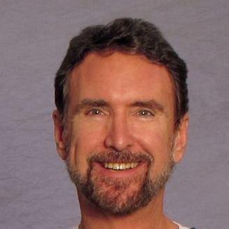Robert K Elloway, DDS specializes in beautifying smiles, maintaining your dental health, and helping you improve your appearance.
