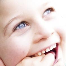 lasonrisadeizan's profile picture. izan tiene 8 años y sufre síndrome d angelman, enfermedad catalogada como rara. conoce más de izan en : https://t.co/sUTgdz30WK y en Facebook:tapones para izan