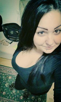 Vivien_Georgina's profile picture. HATE ME? go sit with the rest of the haters waiting for me to CARE :)))))